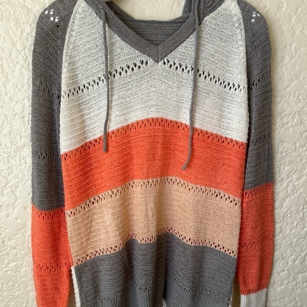 Beach bonfire hoodie‎ crochet style long sleeve hooded v neck size small